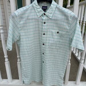 Patagonia Men's Organic Cotton Light Blue Plaid Button Down Shirt Size M